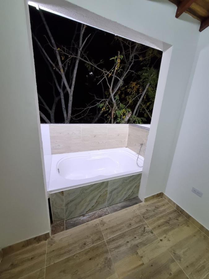 Hotel Antonella Plaza Pinchote Екстериор снимка
