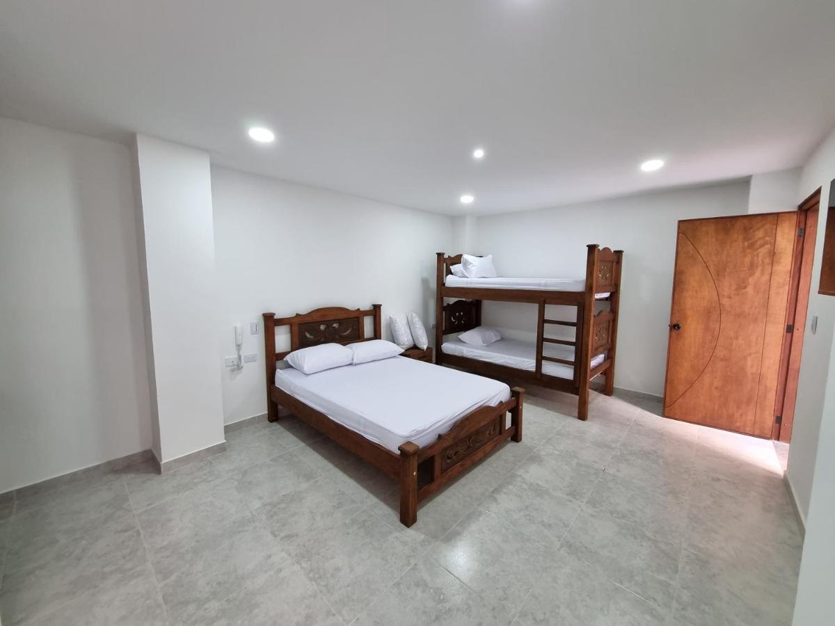 Hotel Antonella Plaza Pinchote Екстериор снимка