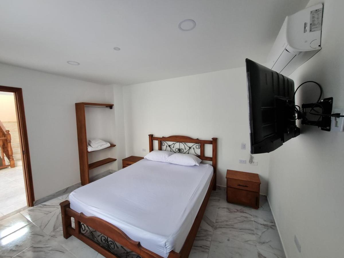 Hotel Antonella Plaza Pinchote Екстериор снимка