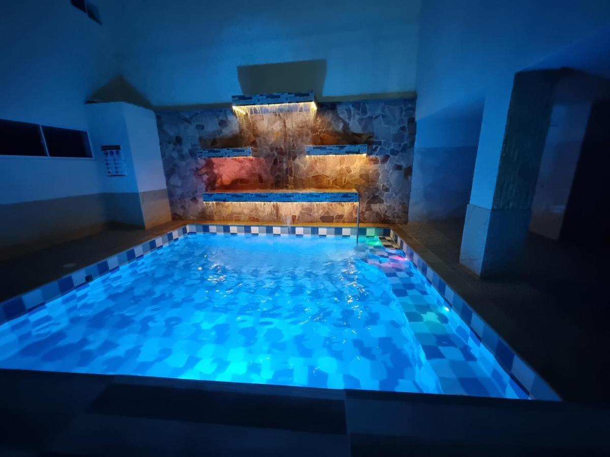 Hotel Antonella Plaza Pinchote Екстериор снимка