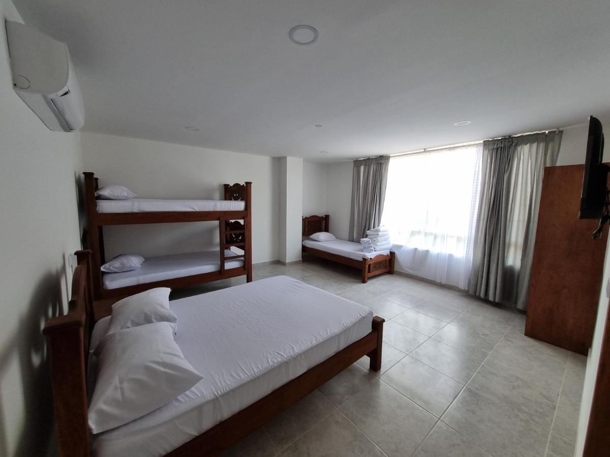 Hotel Antonella Plaza Pinchote Екстериор снимка
